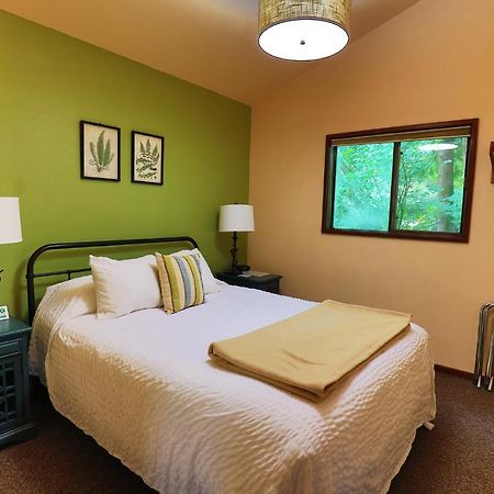 Silver Falls Lodge & Conference Center Sublimity Bagian luar foto