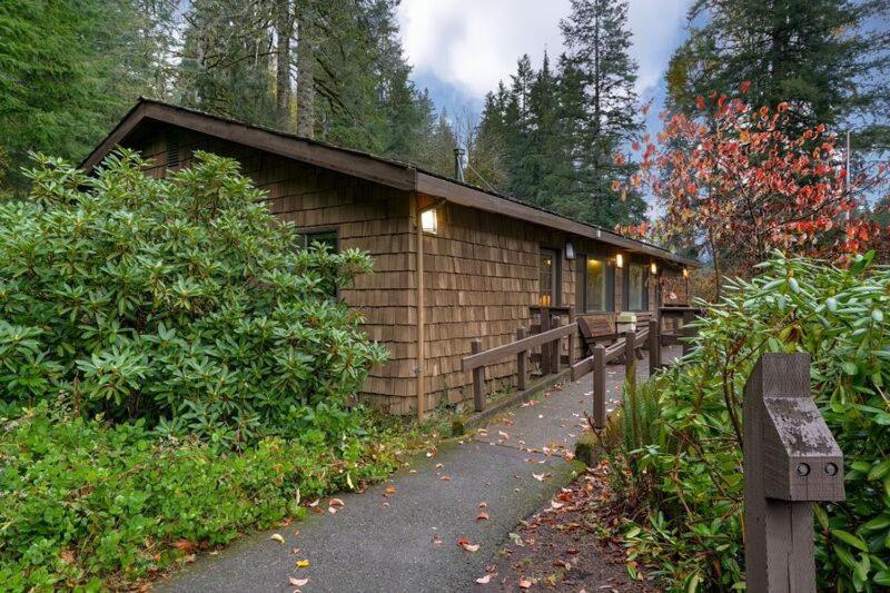 Silver Falls Lodge & Conference Center Sublimity Bagian luar foto