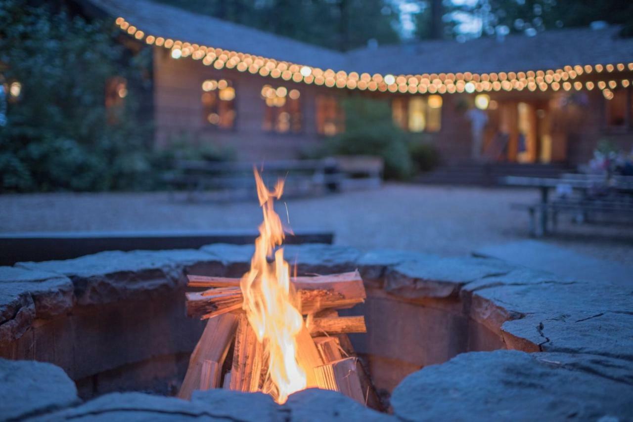 Silver Falls Lodge & Conference Center Sublimity Bagian luar foto