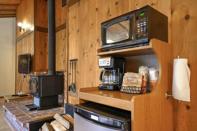 Silver Falls Lodge & Conference Center Sublimity Bagian luar foto