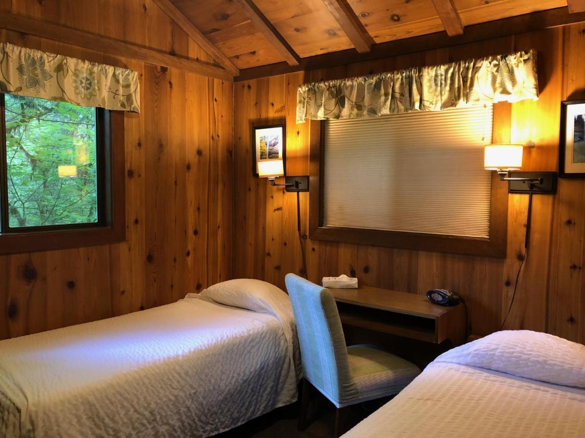 Silver Falls Lodge & Conference Center Sublimity Bagian luar foto
